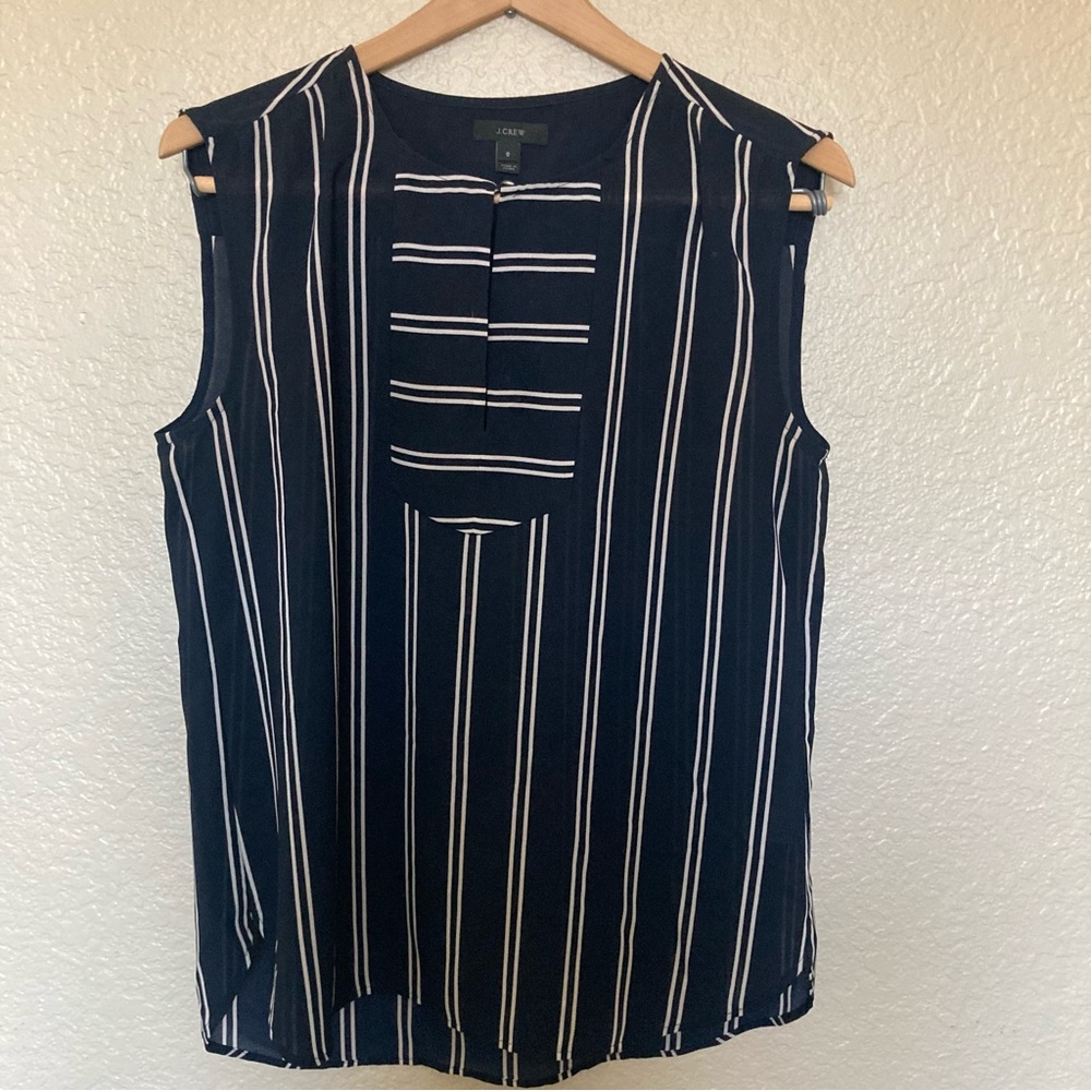J. Crew Classic Casual Dark Blue & White Stripped Sleeveless Blouse Lightweight